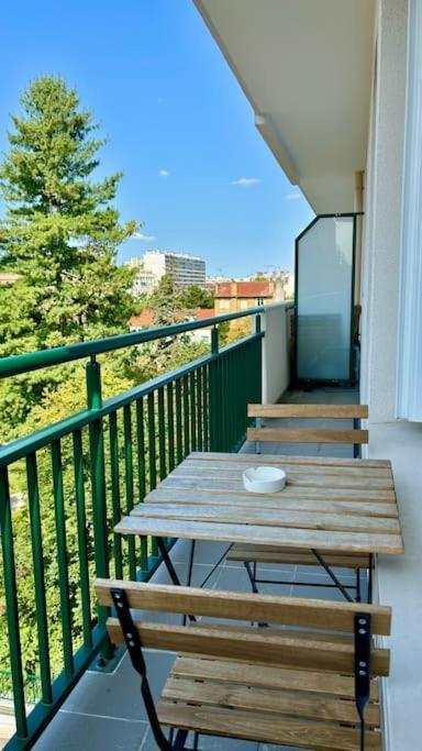 Beau Studio Cosy Et Calme - Face A La Gare De Rosny-Sous-Bois - 20Mn De Paris Et Disneyland Exterior photo